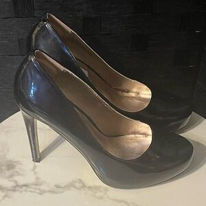 STEVE MADDEN Metallic Black Platform Heels 8M